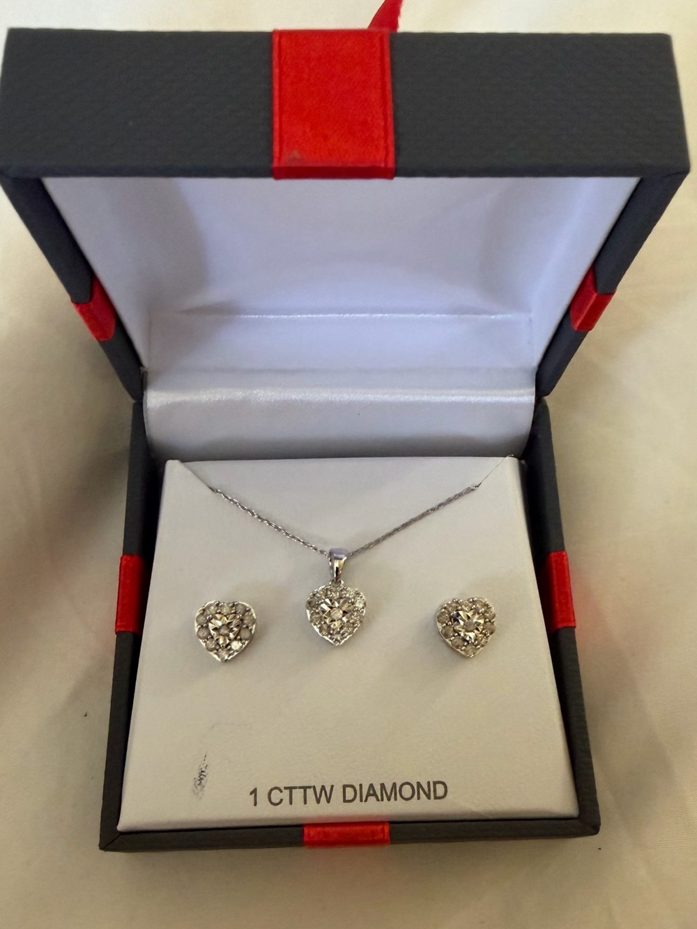 Heart Cluster Necklace and Stud Earrings Set - Silver - Unbranded